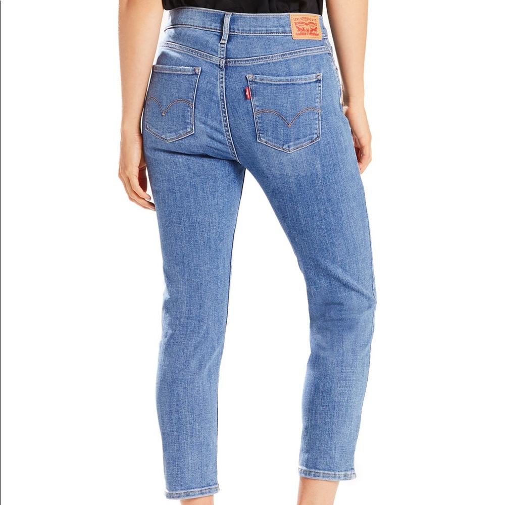 Levi’s Classic Crop